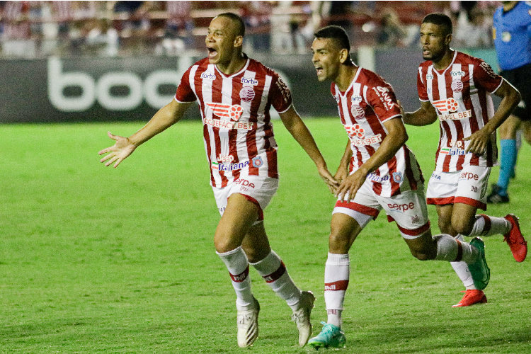 Com gols nos ltimos dois jogos, Caio Dantas comemora retorno ao Nutico: 'nunca deixei de acreditar'
